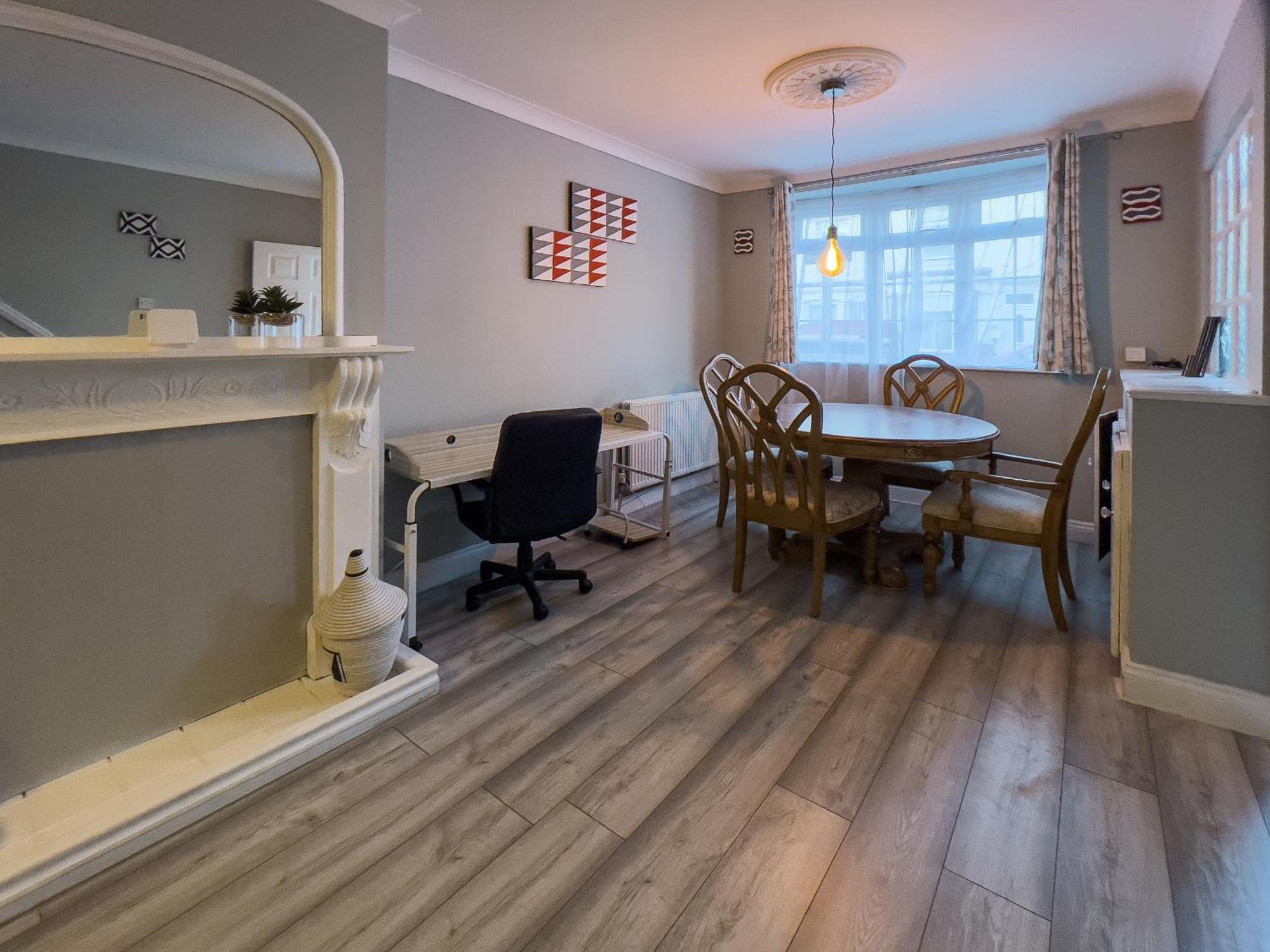 פורטסמות' Spacious Retreat - Remote Worker & Family Friendly מראה חיצוני תמונה
